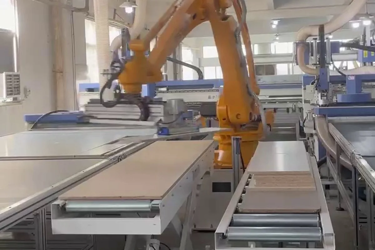 CNC machining centre cutting slab door panels