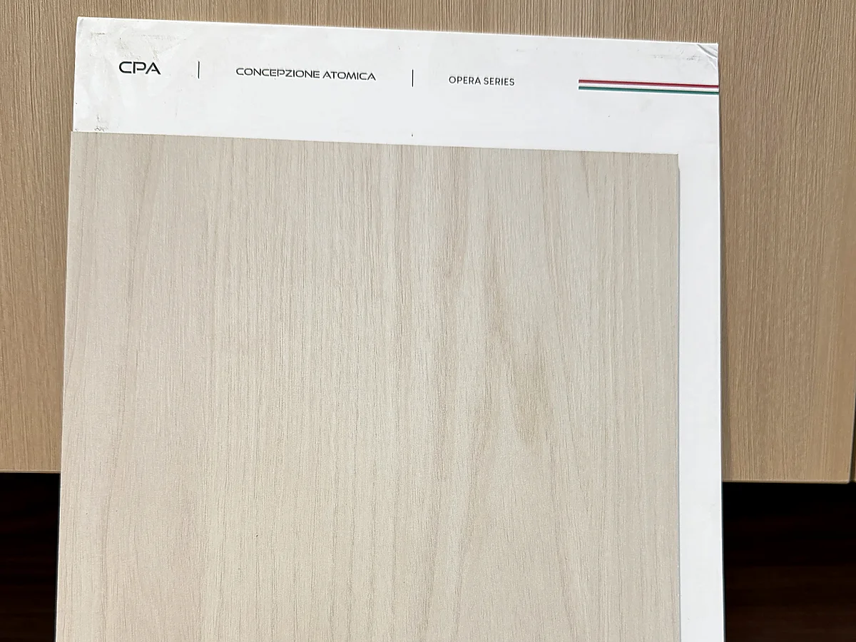 Washed-oak finish sample from the colour book, code C1302